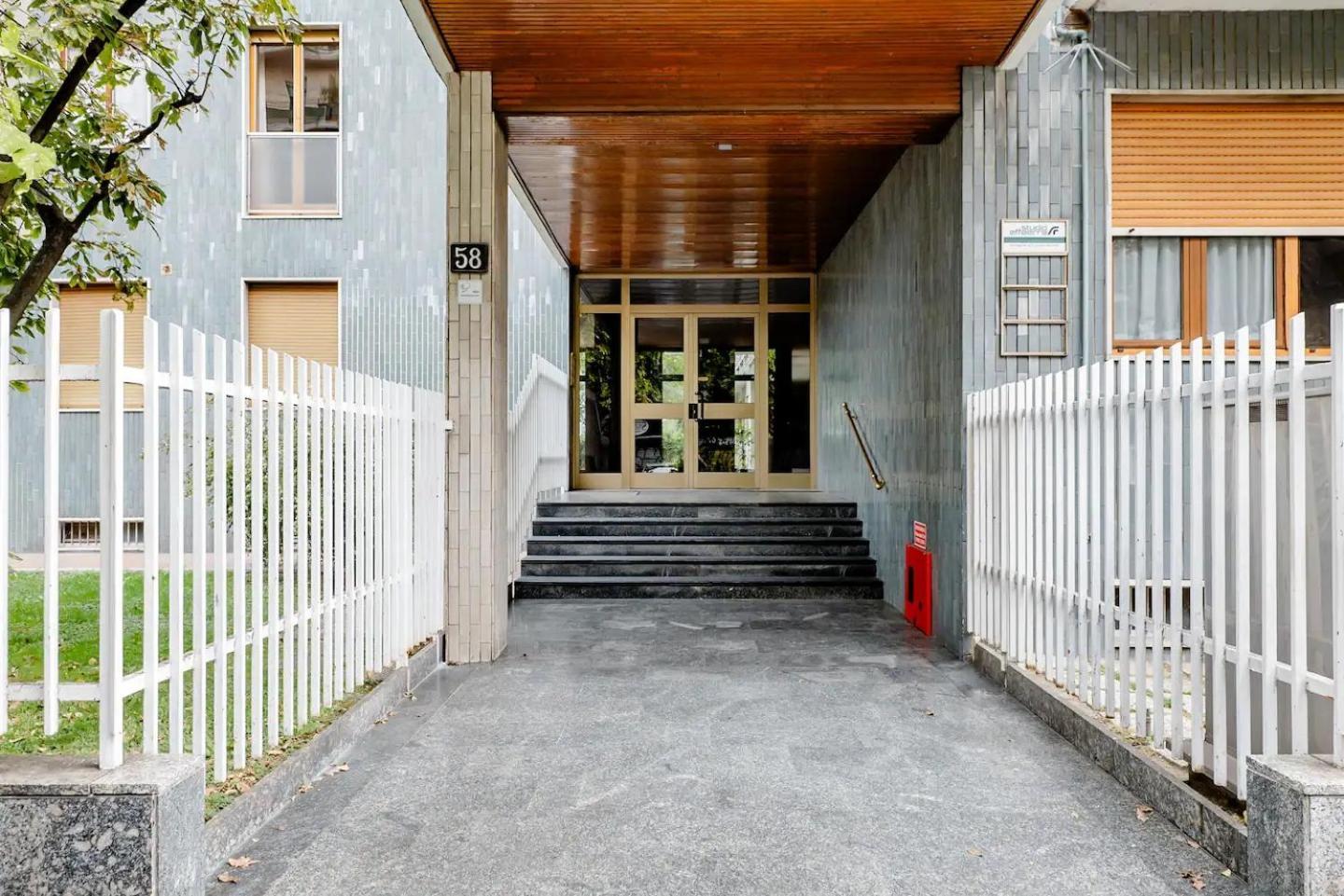Luxury 2 Bedroom Apartament, Close To San Siro, Fiera And 10 Min Metro To Duomo Milano Eksteriør bilde